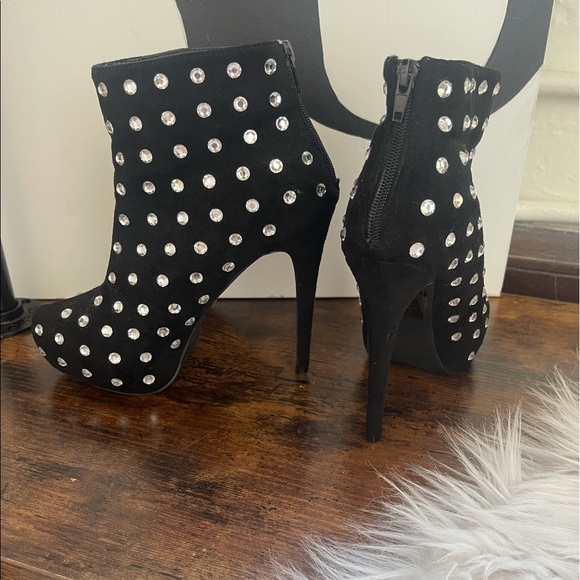 Scene by ☀️Rhinestone Booties - Picture 5 of 7
